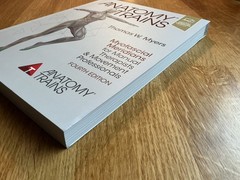 Anatomy Trains by Thomas W. Myers 9780702078132 Structural integration Rolfing