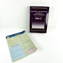 Diagnostic and Statistical Manual of Mental Disorders (DSM-5 ) Hardcover